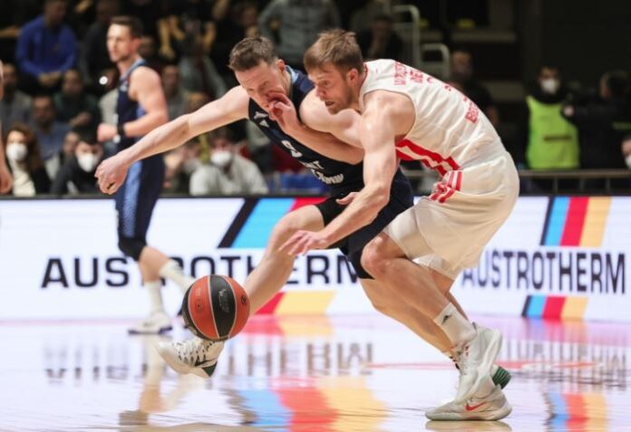 Ερυθρός Αστέρας Ζενίτ Γουόλτερς