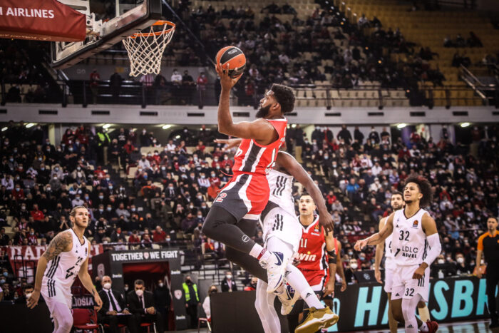 Μάρτιν Ολυμπιακός Βιλερμπάν