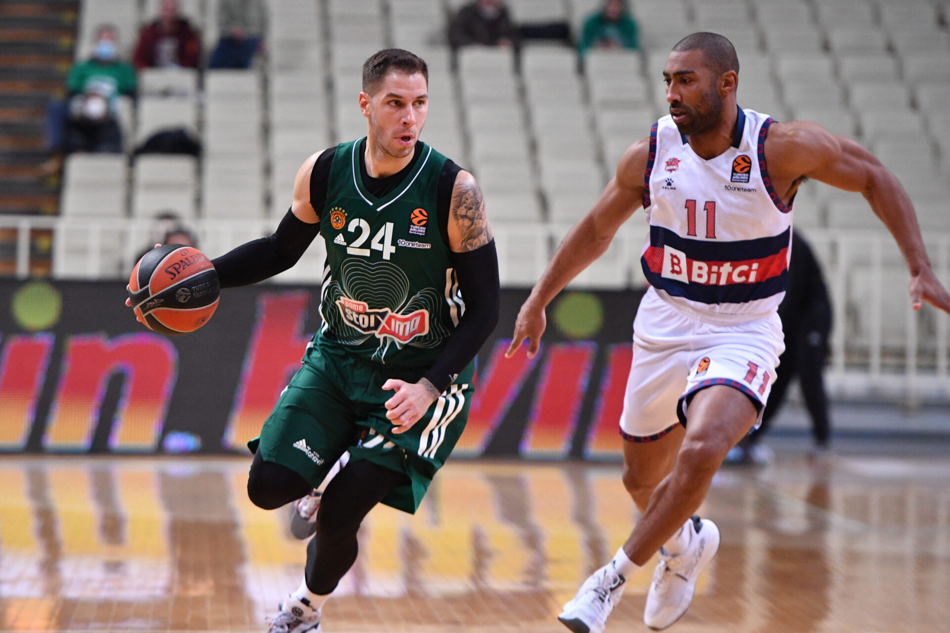 Παναθηναϊκός Μπασκόνια / Γιόβιτς