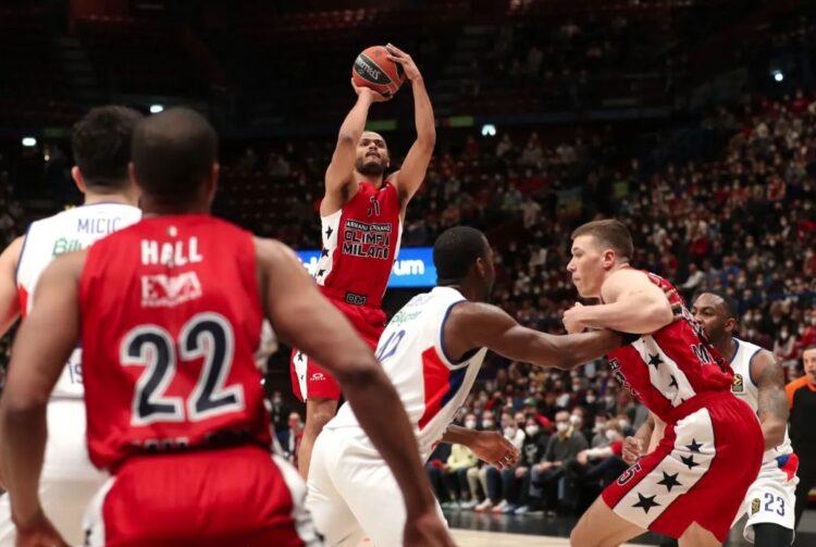 Σιλντς Αρμάνι Εφές