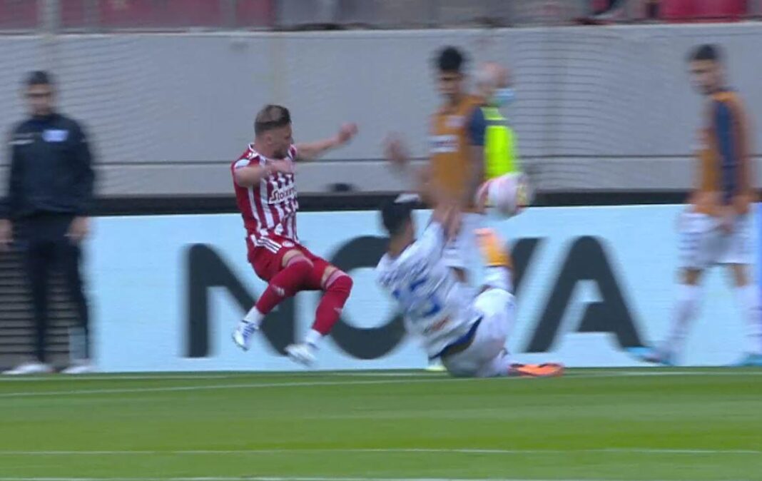 Ρέαμπτσιουκ Εραμούσπε χέρι Ολυμπιακός ΠΑΣ Γιάννινα χέρι Καραντώνης