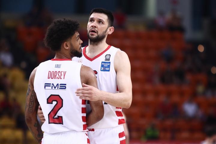 Ντόρσεϊ, Παπανικολάου