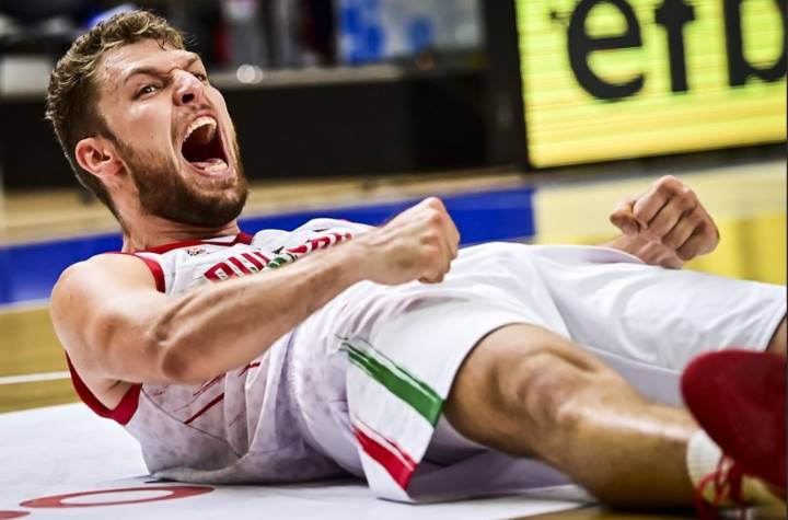 Σάσα Βεζένκοφ