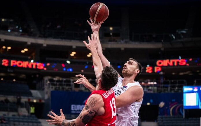 Μιλουτίνοφ Σερβία Πολωνία