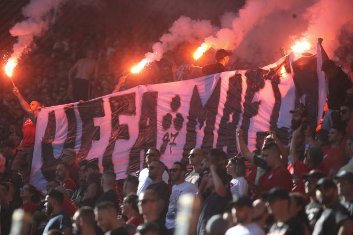 UEFA ΘΥΡΑ 7