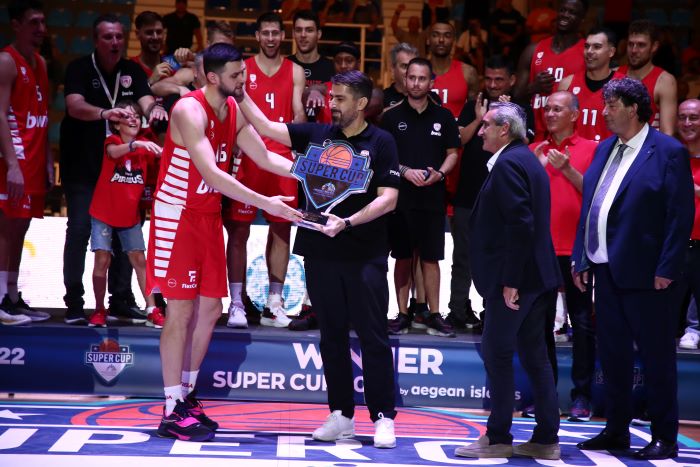 Ολυμπιακός super cup απονομή