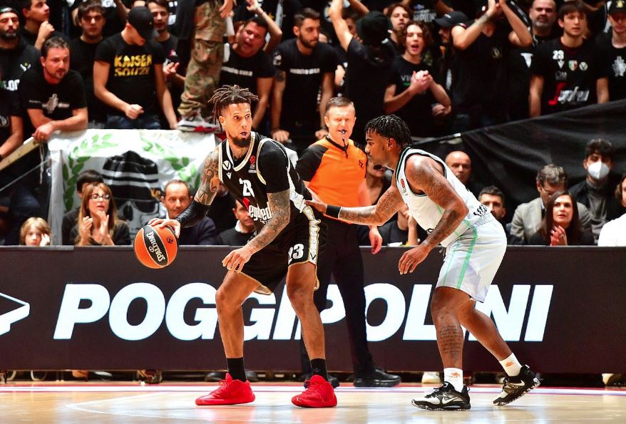 Βίρτους Βαλένθια Χάκετ