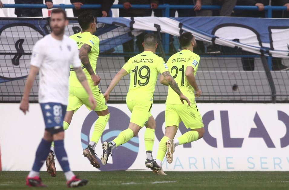 ιωνικός οφη