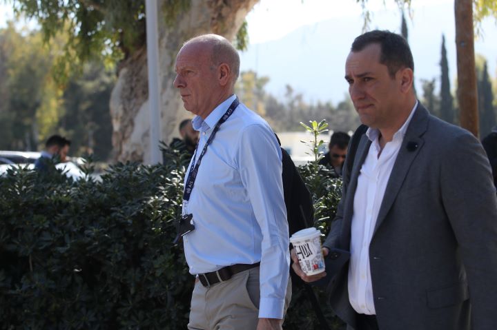 Μπένετ Μάνταλος