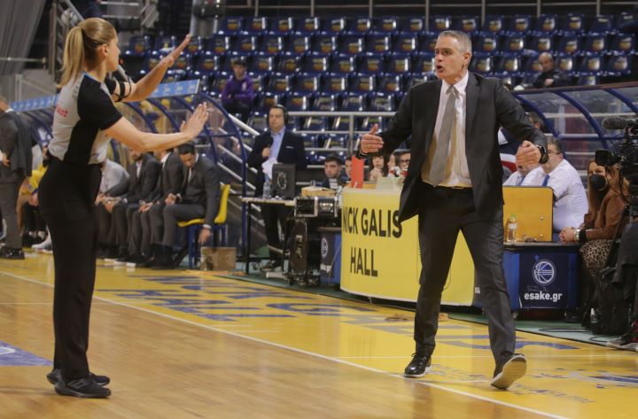 Τσαρούχα Καστρίτης Άρης Περιστέρι εκκένωση