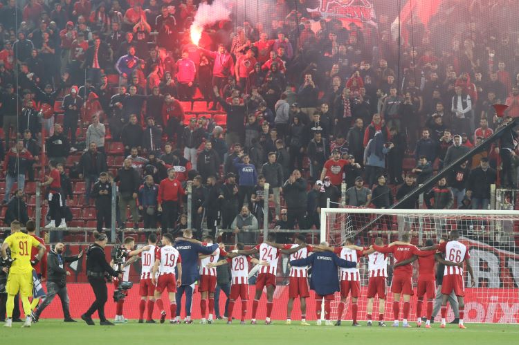 ΘΥΡΑ 7 Ολυμπιακός ΠΑΟΚ