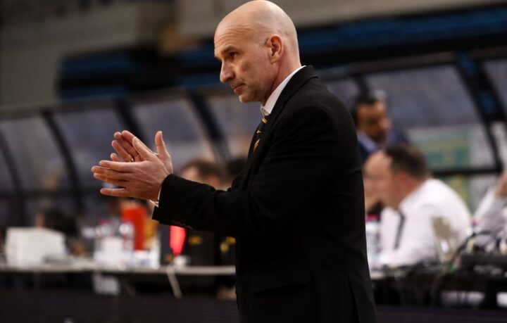 Καντζούρης