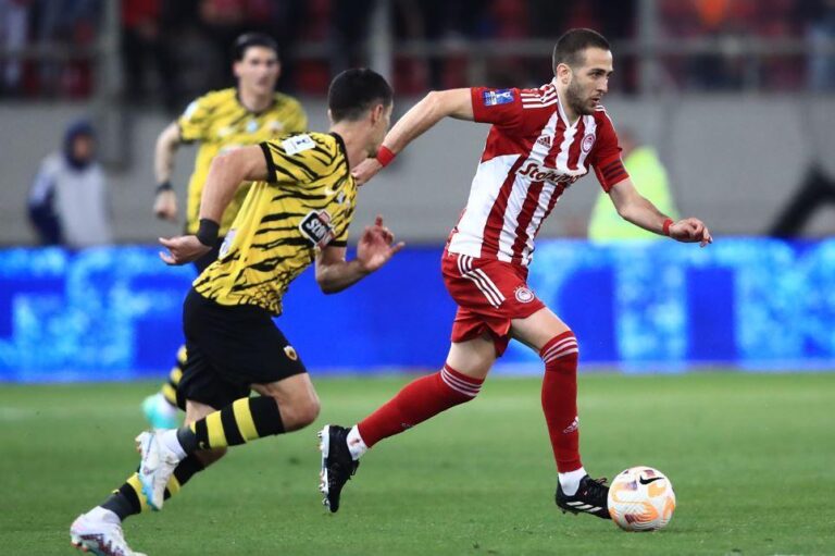 Ολυμπιακός ΑΕΚ