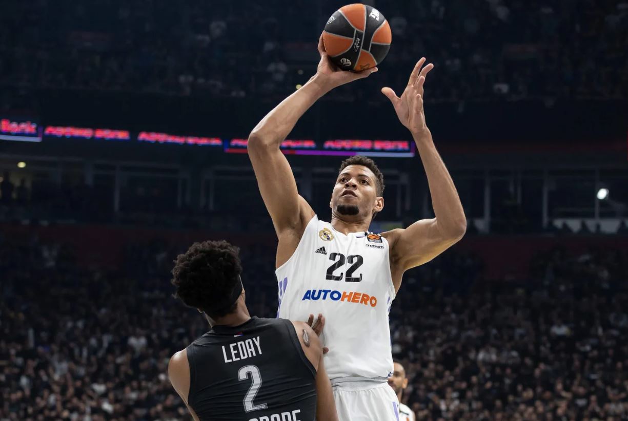 ρεάλ παρτιζάν Ταβάρες