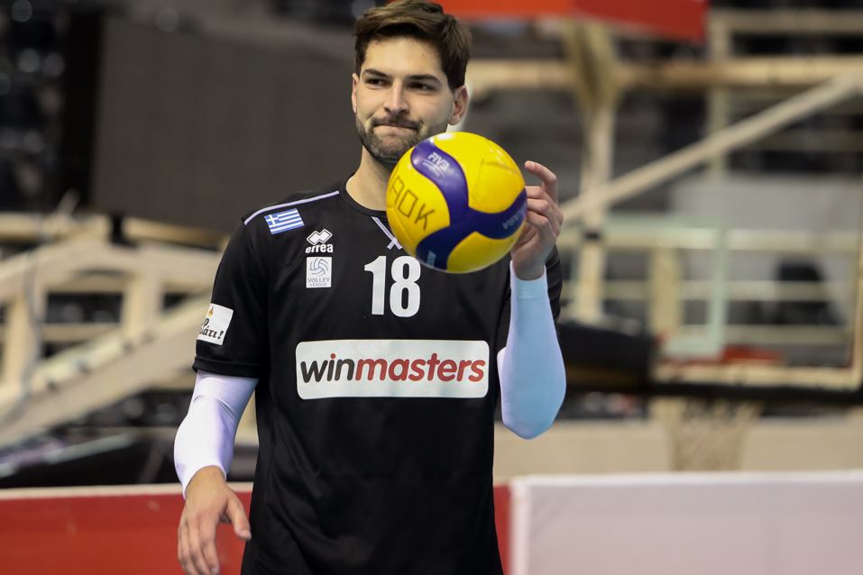 Καπετανίδης