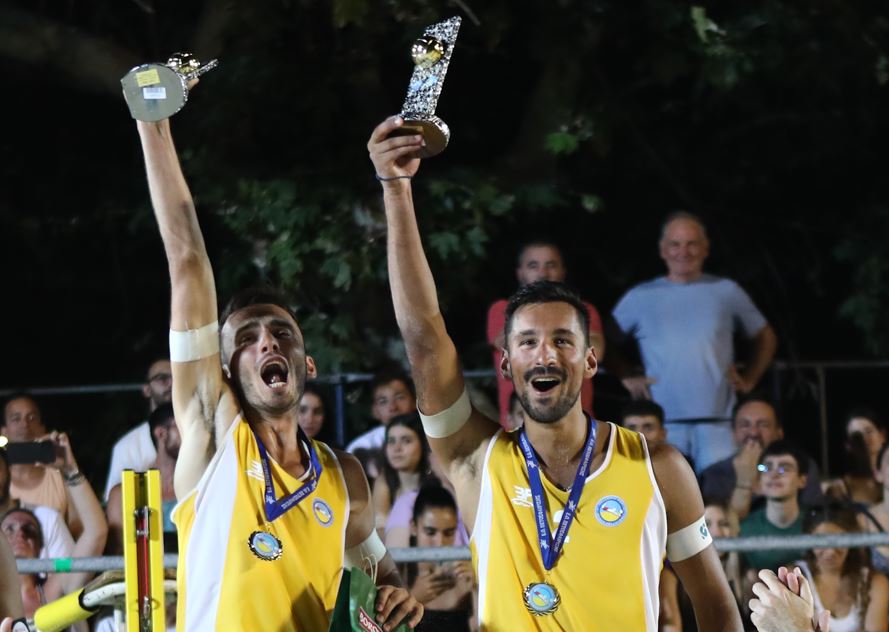 Κόλα Τζιουμάκας