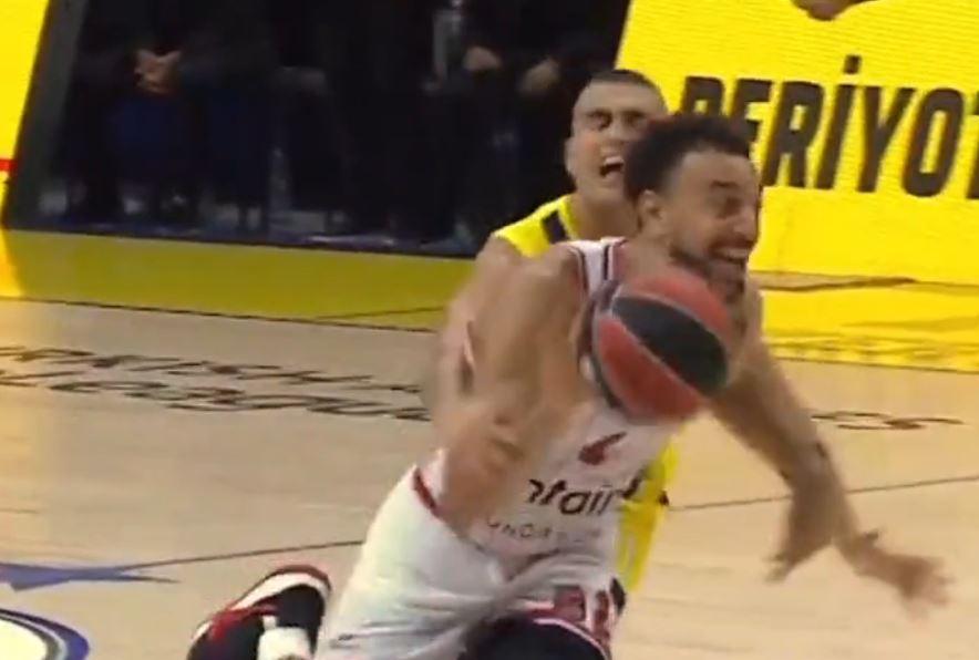 Φάουλ Μαντάρ Γκος Φενέρ Ολυμπιακός