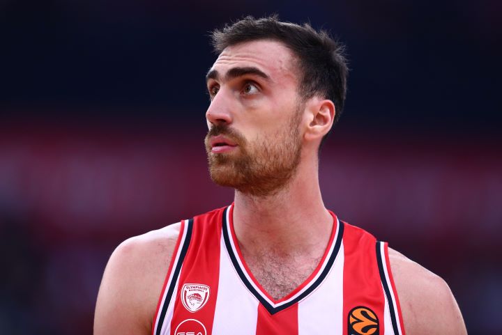 Μιλουτίνοφ