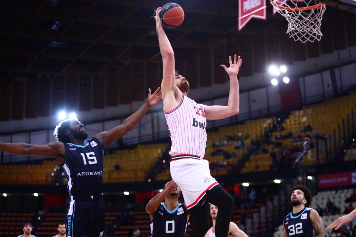 Μιλουτίνοφ