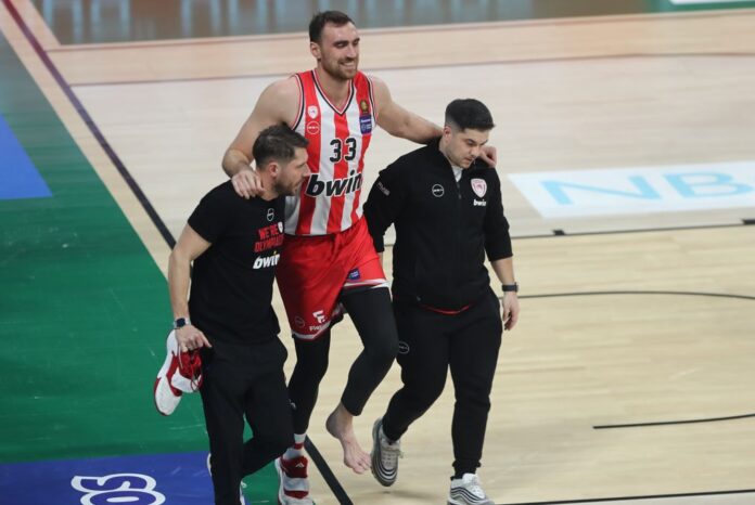 Μιλουτίνοφ τραυματισμός