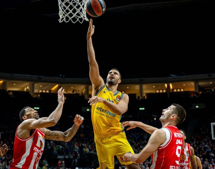 αλμπα ερυθρος