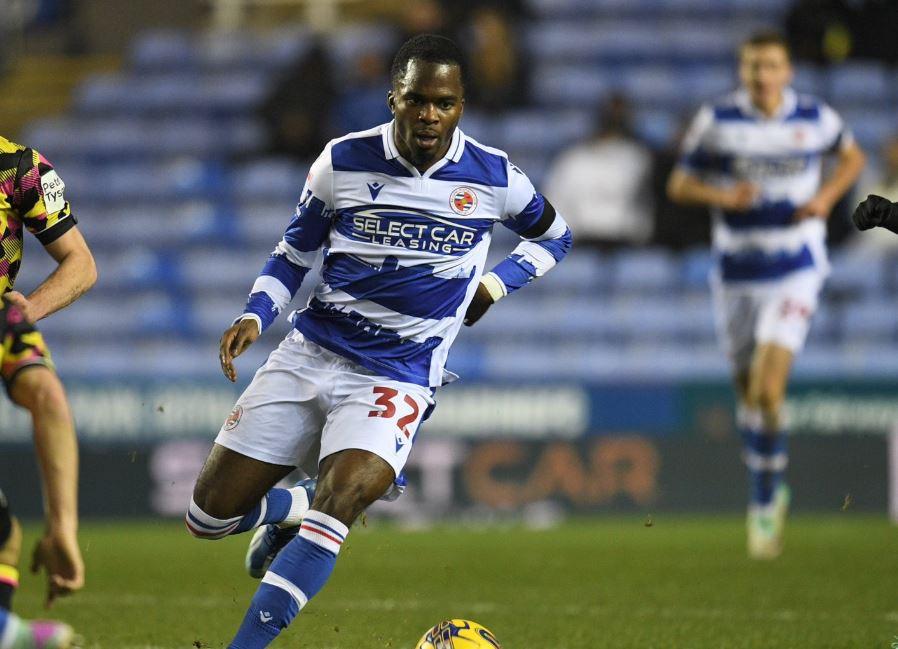 νέλσον άμπει