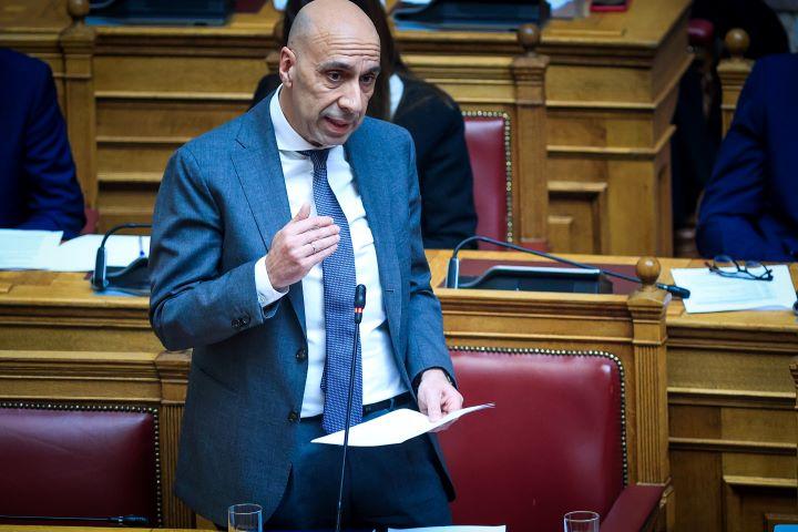 Γιάννης Μπρατάκος