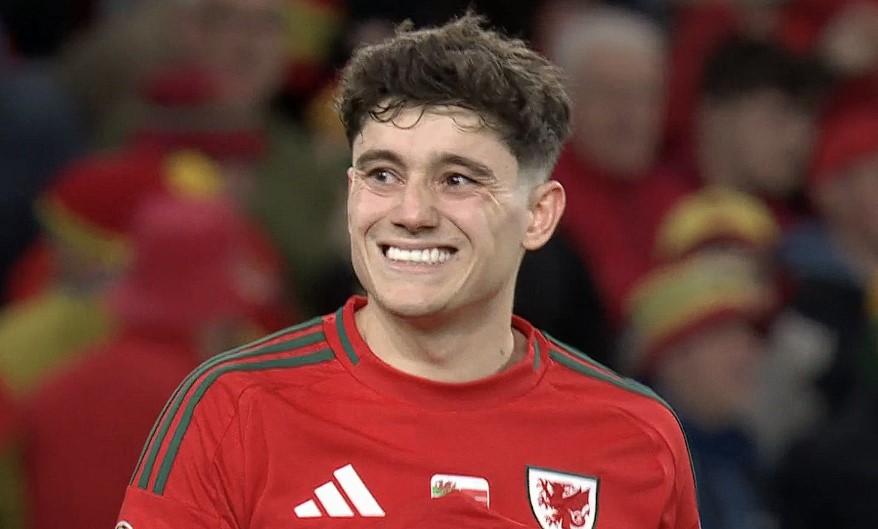 Ντάνιελ Τζέιμς Ουαλία - Πολωνία