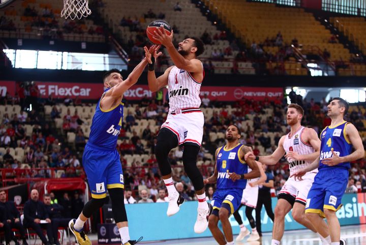 γκος ολυμπιακός περιστέρι