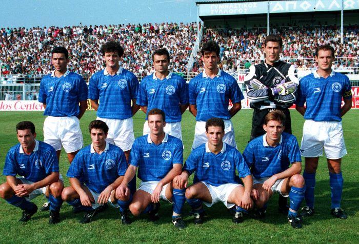 Πρεμιέρα του πρωταθλήματος 1994/95, Απόλλων - Παναθηναϊκός 2-3. Πάνω (από αριστερά): Βαγγέλης Κεφαλάς, Μπέρναρντ Μπάρνιακ, Μίλενκο Κοβάσεβιτς, Κώστας Ιωάννου, Αντώνης Μήνου, Γιάννης Αποστόλου. Κάτω: Κώστας Ποζαπαλίδης, Πιτ Λαχανάς, Θεόφιλος Καρασαββίδης, Ντέμης Νικολαΐδης, Μπλένταρ Κόλα