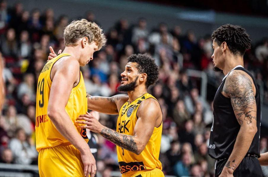 Ρίγα ΑΕΚ Κουζμίνσκας