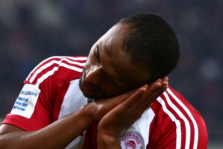 Ελ Κααμπί πανηγυρισμός Στεφ Κάρι χατ τρικ Ολυμπιακός - ΑΕΚ 4-1