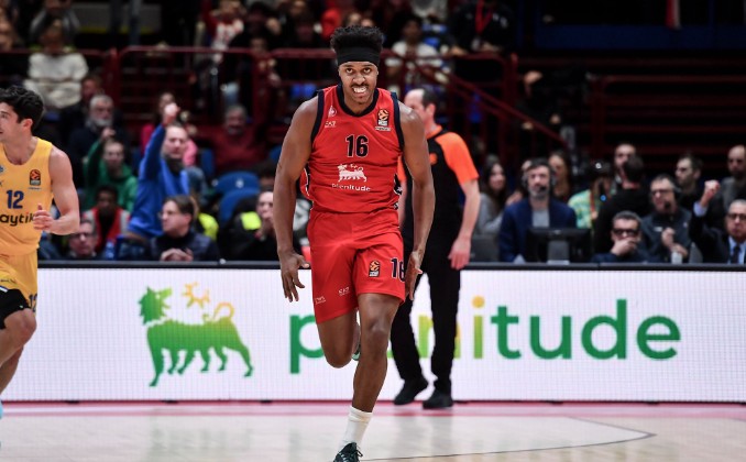 ΛεΝτέι Αρμάνι - Μακάμπι