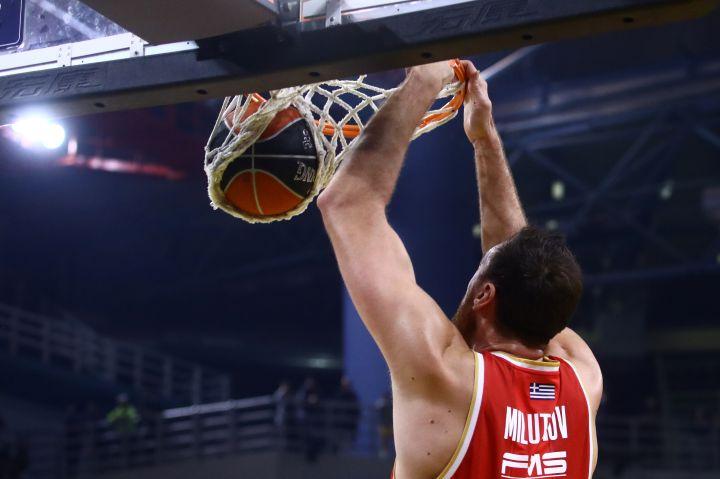 Μιλουτίνοφ