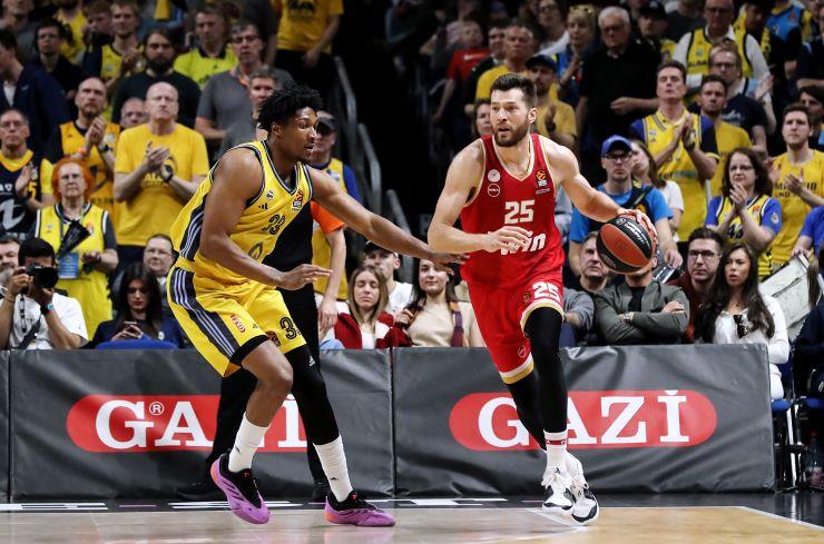 Άλμπα Ολυμπιακός Πίτερς