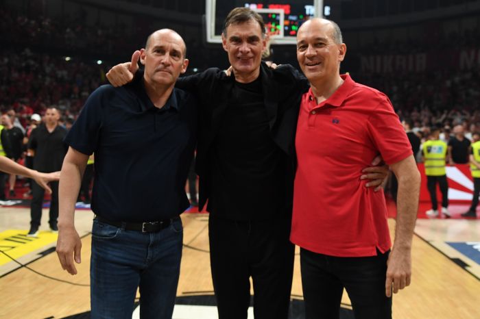 Αγγελόπουλοι Μπαρτζώκας Το πιο μάγκικο πρωτάθλημα του Ολυμπιακού