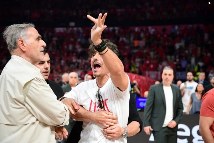 Δημήτρης Γιαννακόπουλος χειρονομίες ΣΕΦ