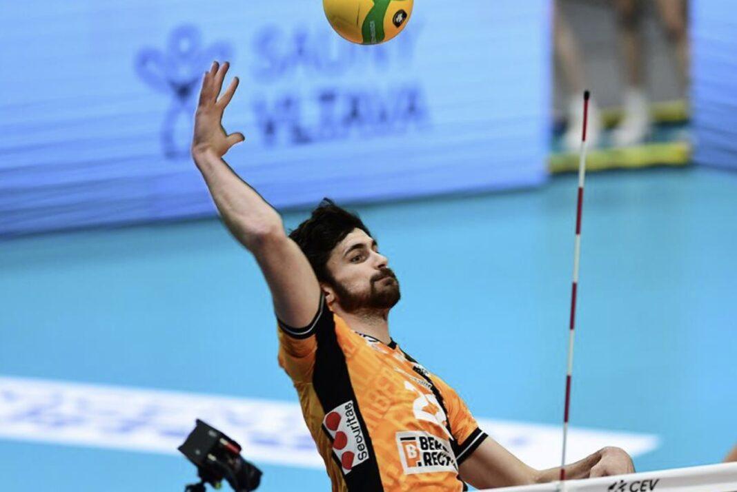 Τζέικ Χέινς