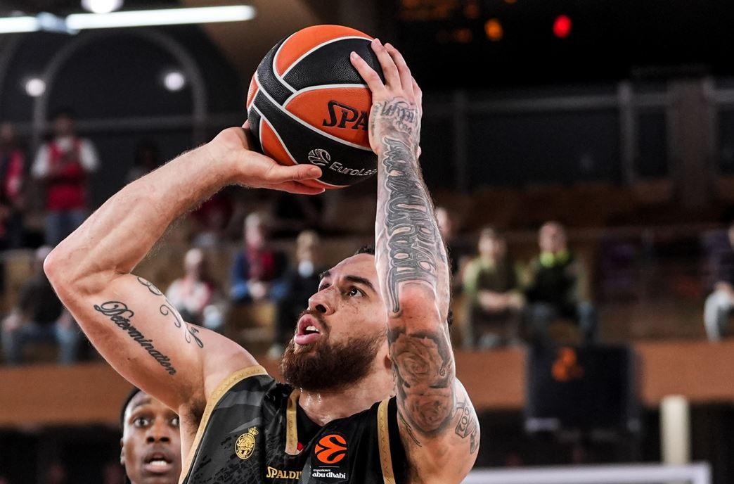 Μάικ Τζέιμς