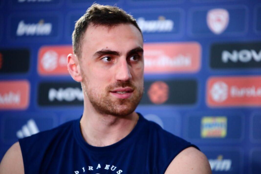 Μιλουτινοφ