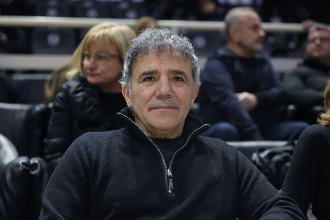 Μυστακιδης