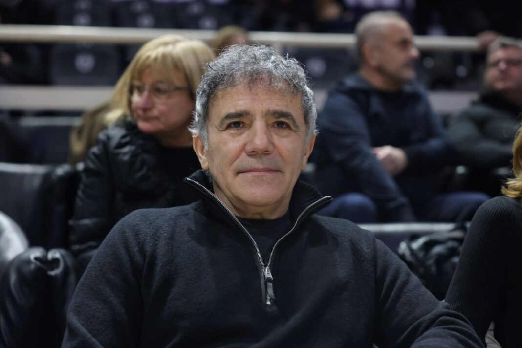 Μυστακίδης